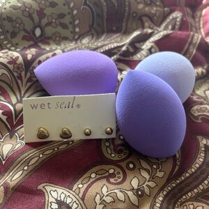 Wet Seal Purple Makeup Sponge Trio with Gold Earrings